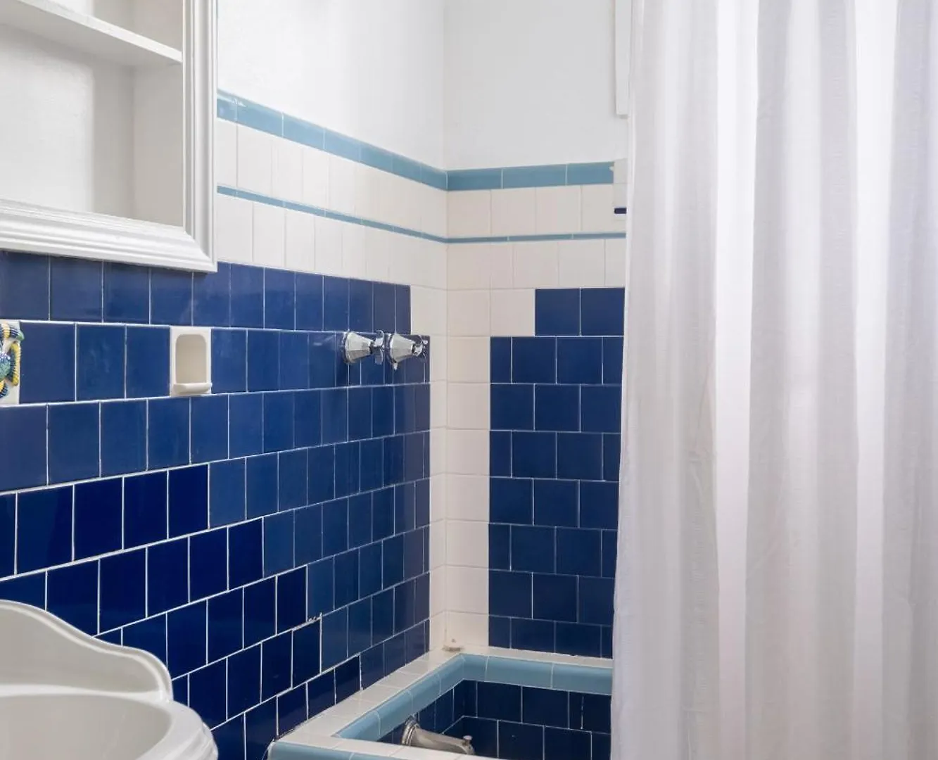 Spacious & Bright 2Bd Apt, Steps To Sand! - 18 Down サンジョアン 0*,  プエルトリコ